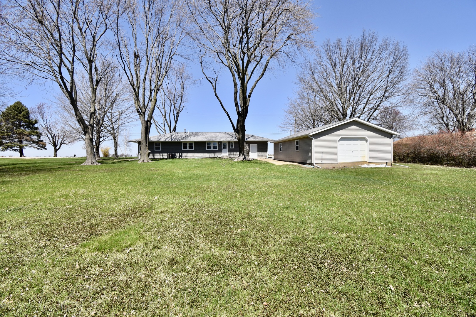 413 East Northtown Road North Normal, IL 61761 - Photo 5 of 20 a view of a house with a yard