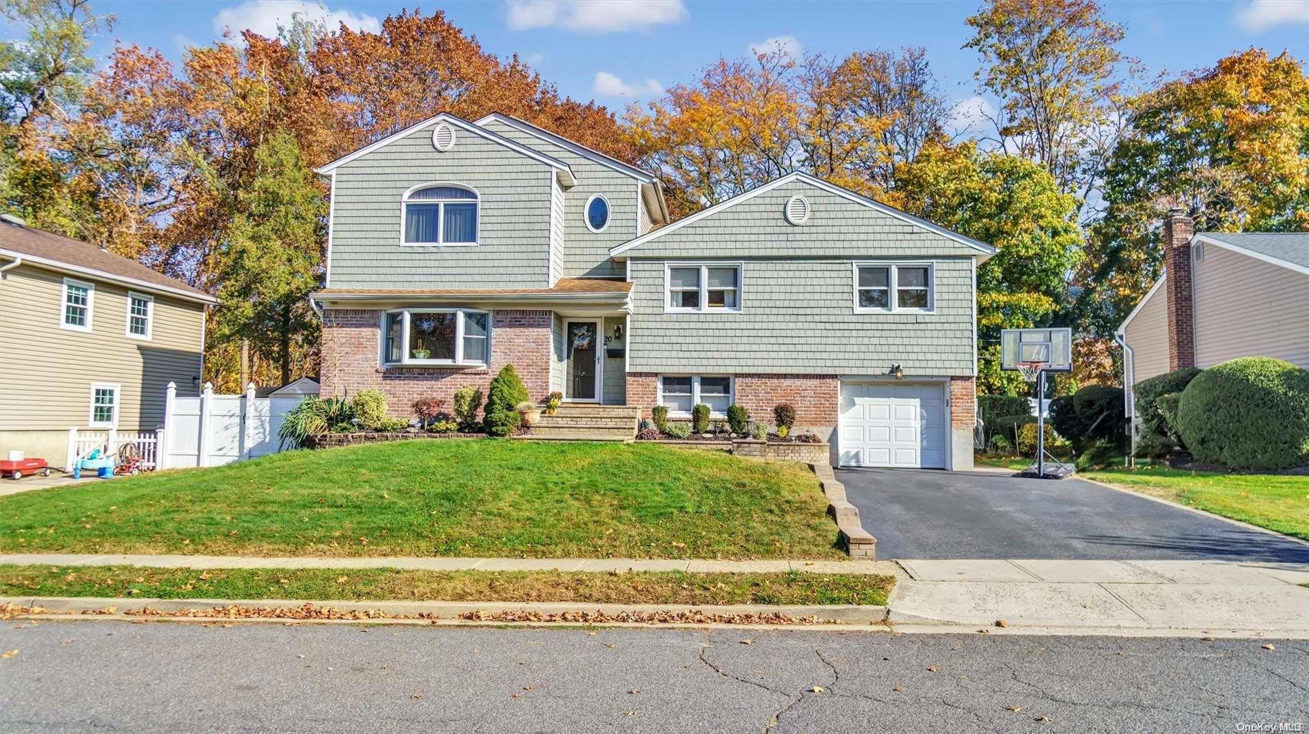 20 Eleanor Road Plainview, NY 11803 - Photo 1 of 1 Gallery Image 1