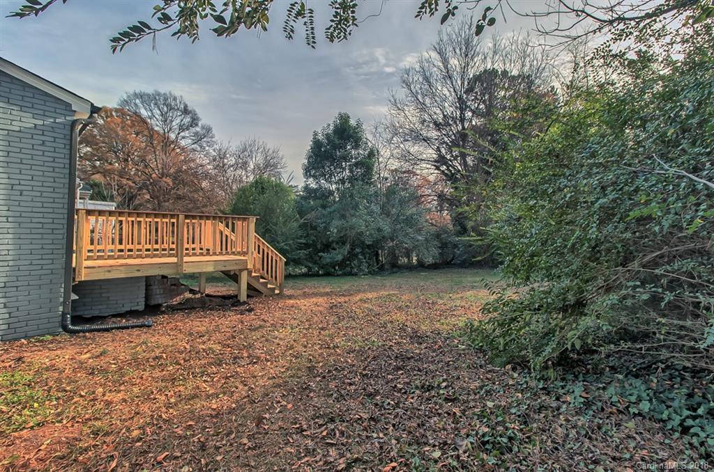 3137 Mathis Drive Charlotte, NC 28208 - Photo 16 of 17