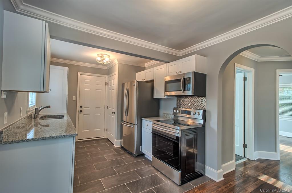 3137 Mathis Drive Charlotte, NC 28208 - Photo 6 of 17
