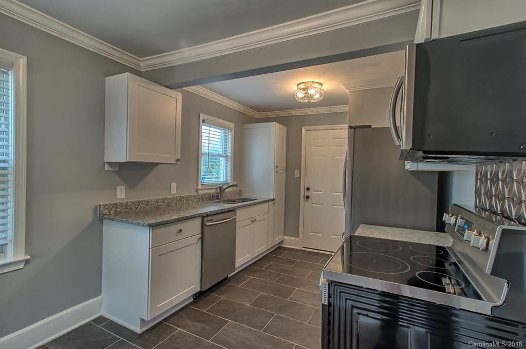 3137 Mathis Drive Charlotte, NC 28208 - Photo 7 of 17