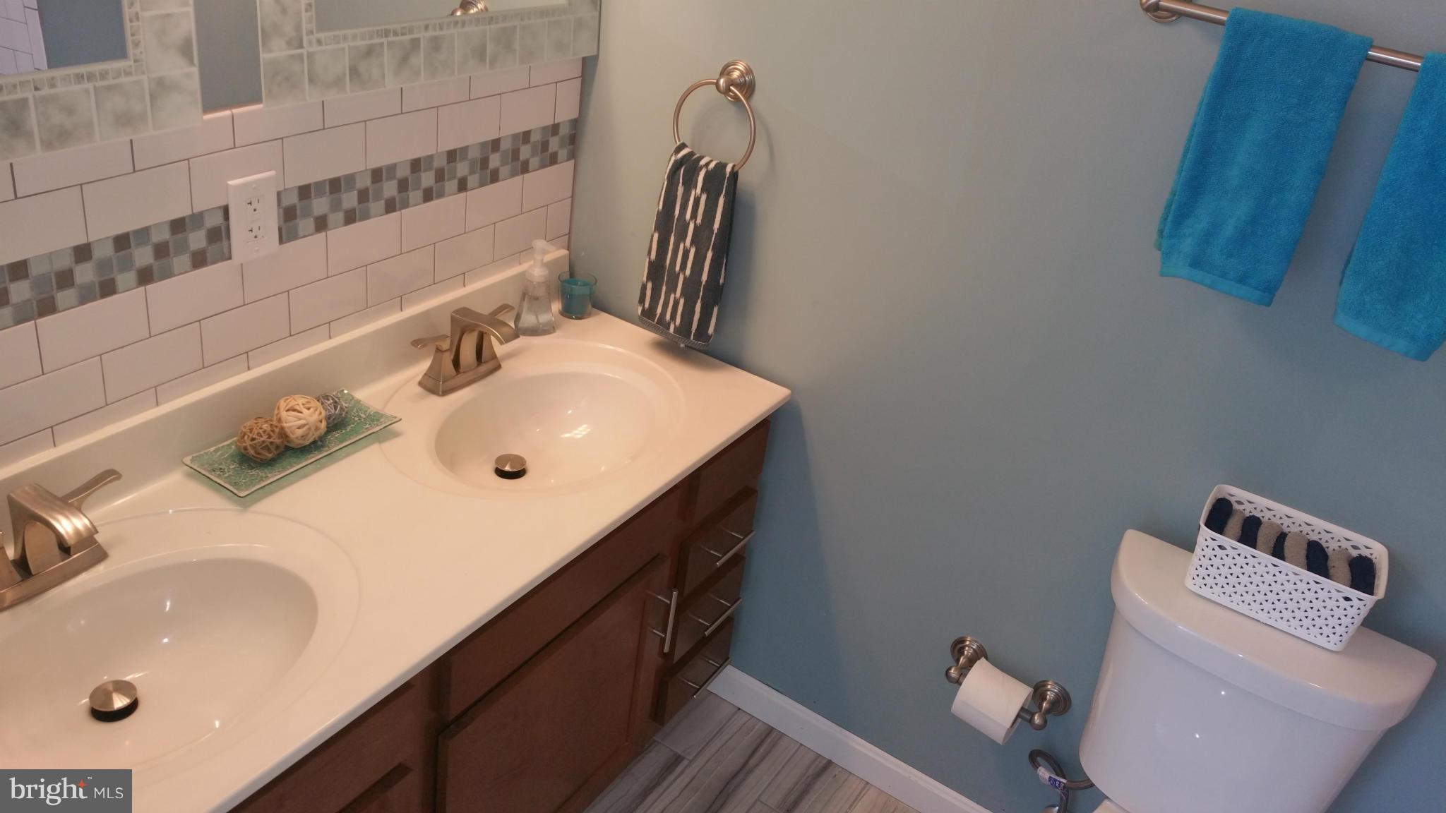 3103 Beverly Road Baltimore, MD 21214 - Photo 14 of 24 Bath (Master)