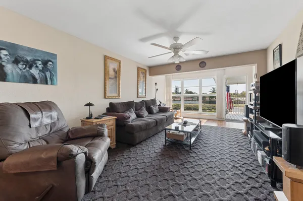 $199,999 | 1060 Citrus Way, Unit 204, Delray Beach, FL 33445
