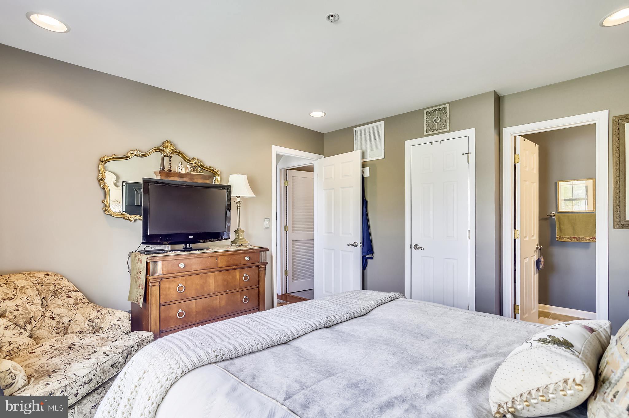 5023 Kemsley Road Baltimore, MD 21237 - Photo 27 of 34 Bedroom 4 with attached full Bathroom