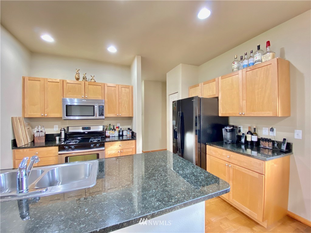 2097 Roxy Loop Ferndale, WA 98248 - Photo 13 of 38 Gallery Image 13