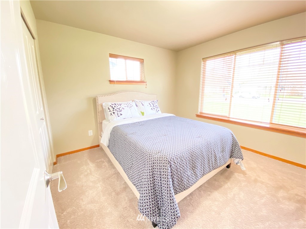 2097 Roxy Loop Ferndale, WA 98248 - Photo 15 of 38 Gallery Image 15