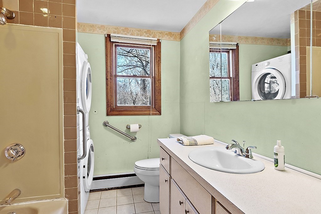 9 Clark Road Peabody, MA 01960 - Photo 16 of 28 Gallery Image 16