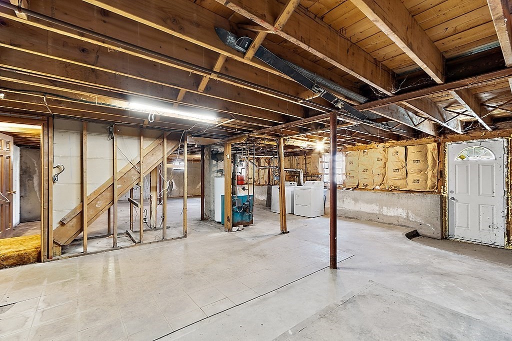 9 Clark Road Peabody, MA 01960 - Photo 18 of 28 Gallery Image 18