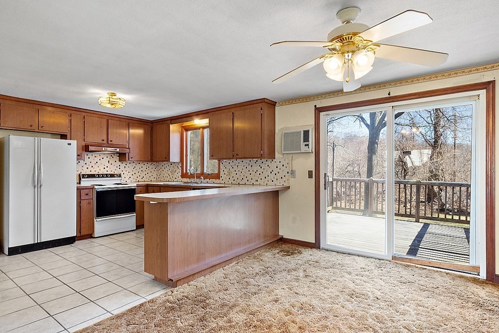 9 Clark Road Peabody, MA 01960 - Photo 6 of 28 Gallery Image 6