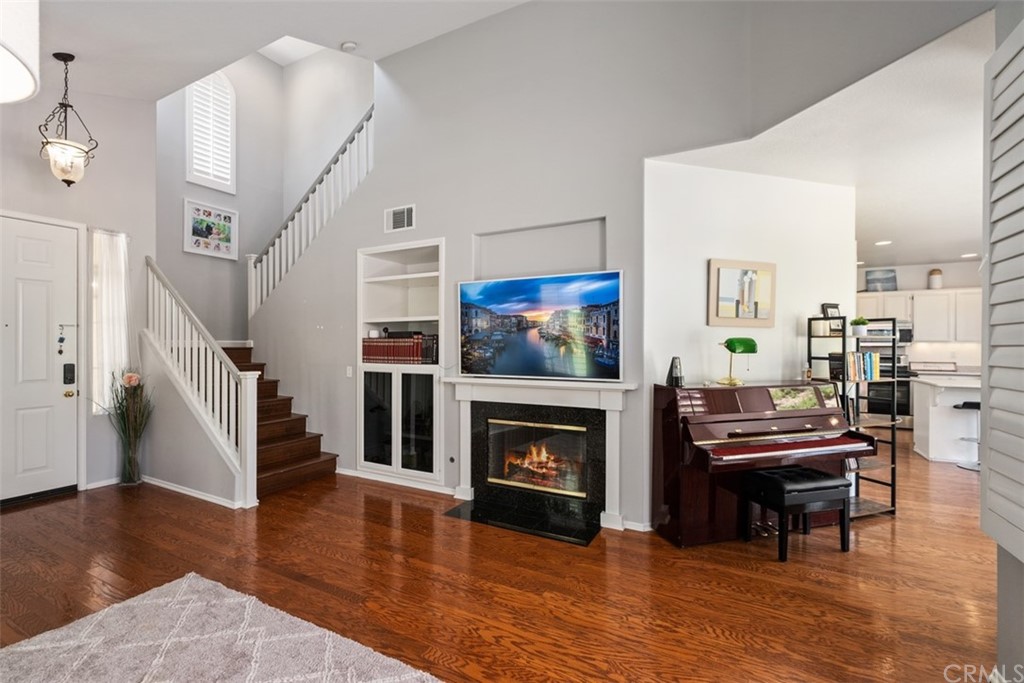 10072 Albee Avenue Tustin, CA 92782 - Photo 11 of 41