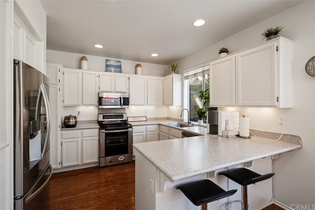 10072 Albee Avenue Tustin, CA 92782 - Photo 14 of 41