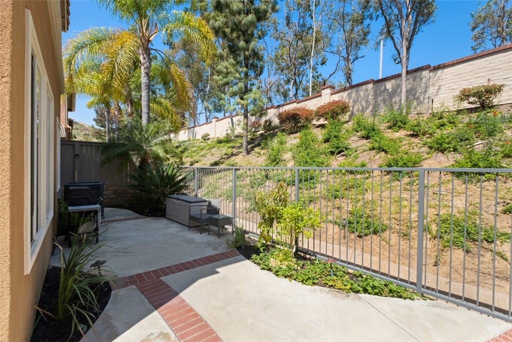 10072 Albee Avenue Tustin, CA 92782 - Photo 29 of 41