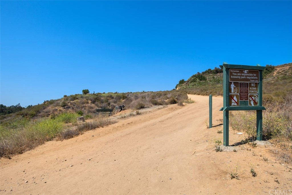 10072 Albee Avenue Tustin, CA 92782 - Photo 35 of 41