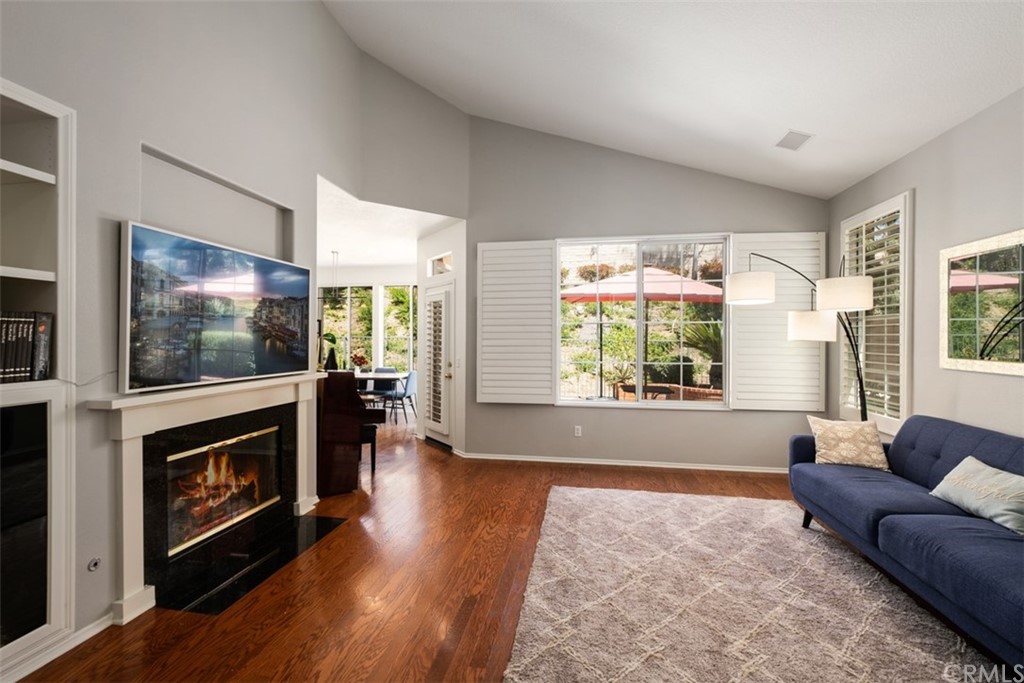 10072 Albee Avenue Tustin, CA 92782 - Photo 8 of 41