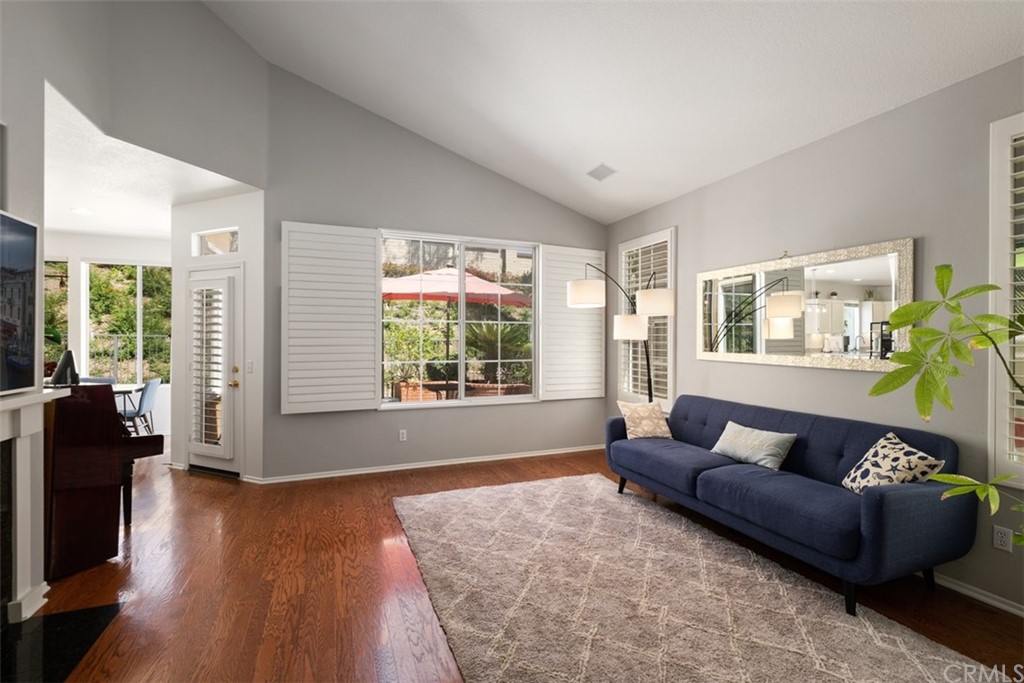 10072 Albee Avenue Tustin, CA 92782 - Photo 9 of 41