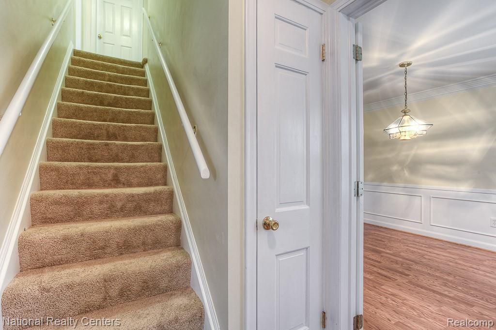 21515 Farmington Road Farmington Hills, MI 48335 - Photo 13 of 26