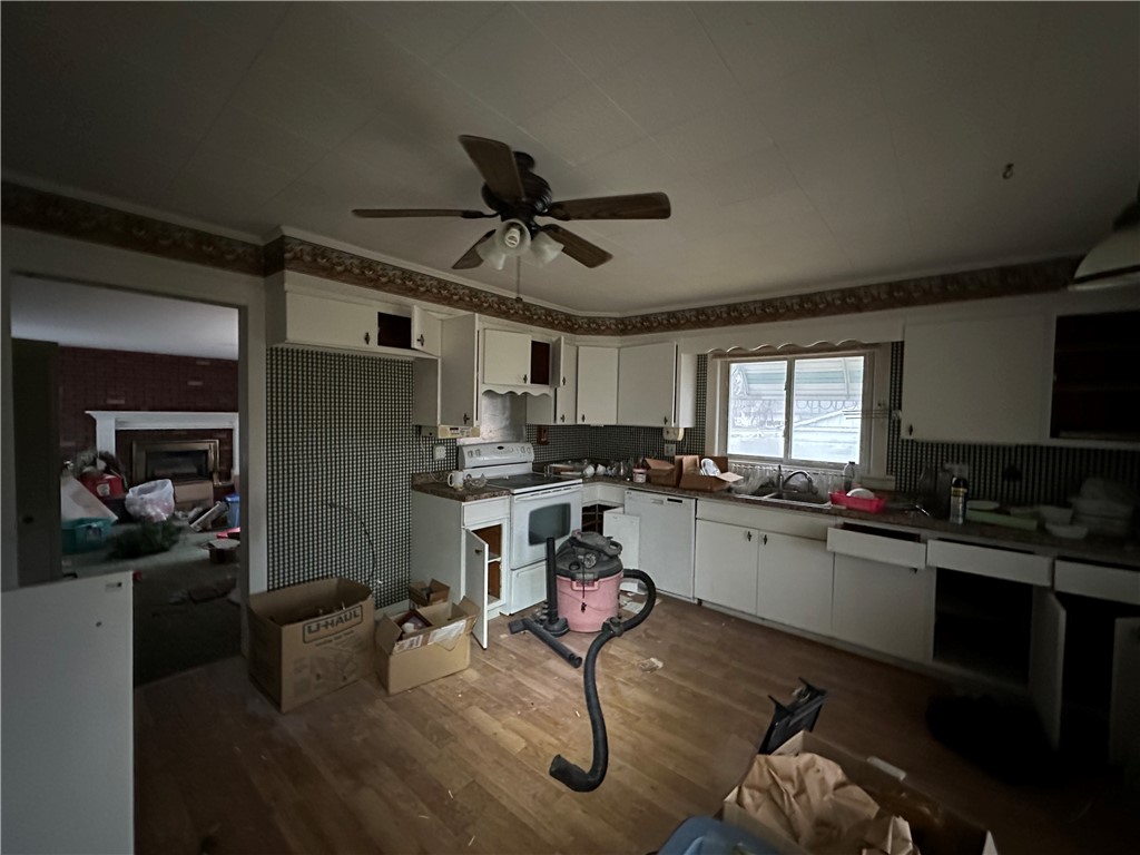 328 Commerce Street Corning, NY 14830 - Photo 15 of 31