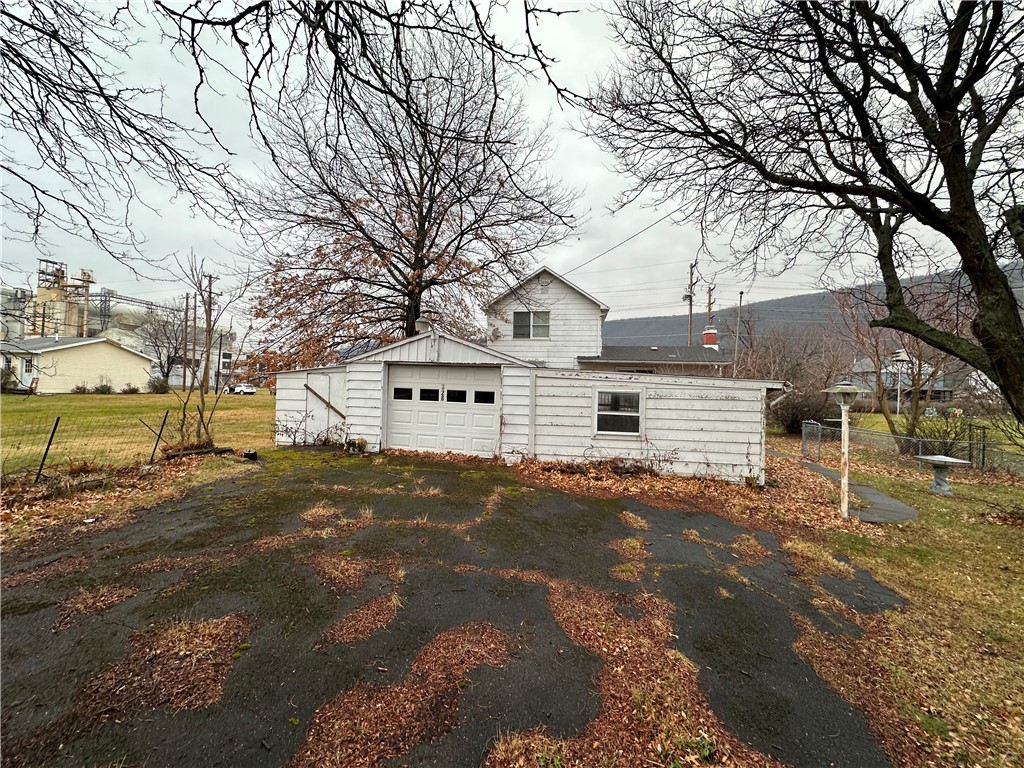 328 Commerce Street Corning, NY 14830 - Photo 7 of 31