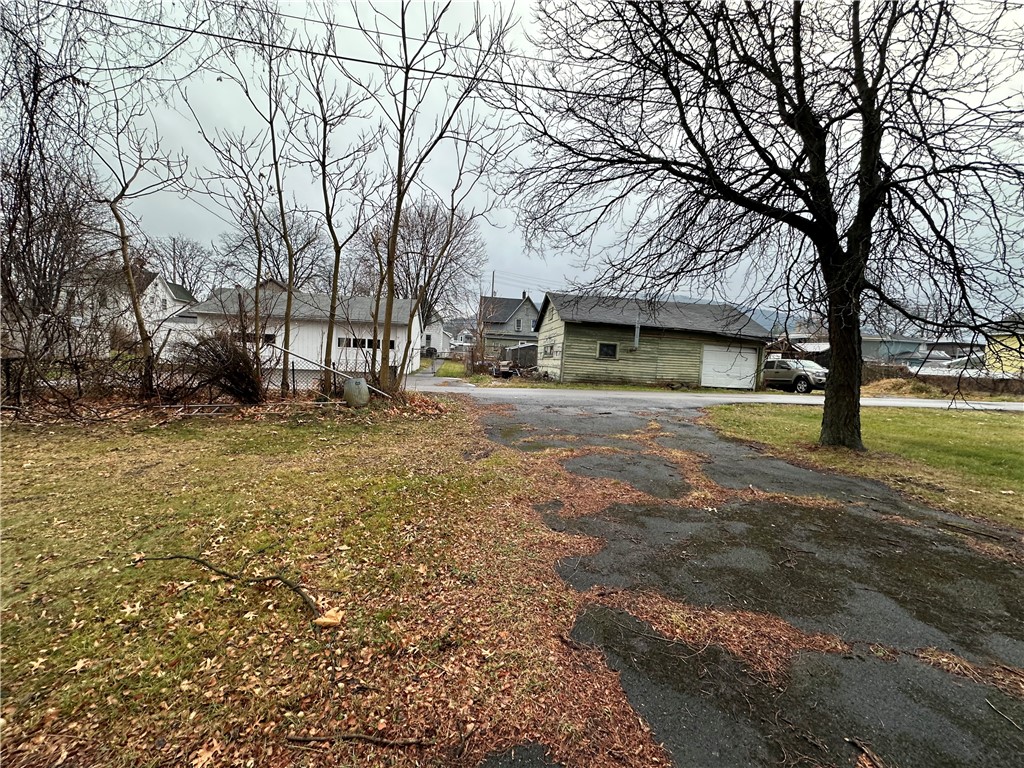 328 Commerce Street Corning, NY 14830 - Photo 8 of 31