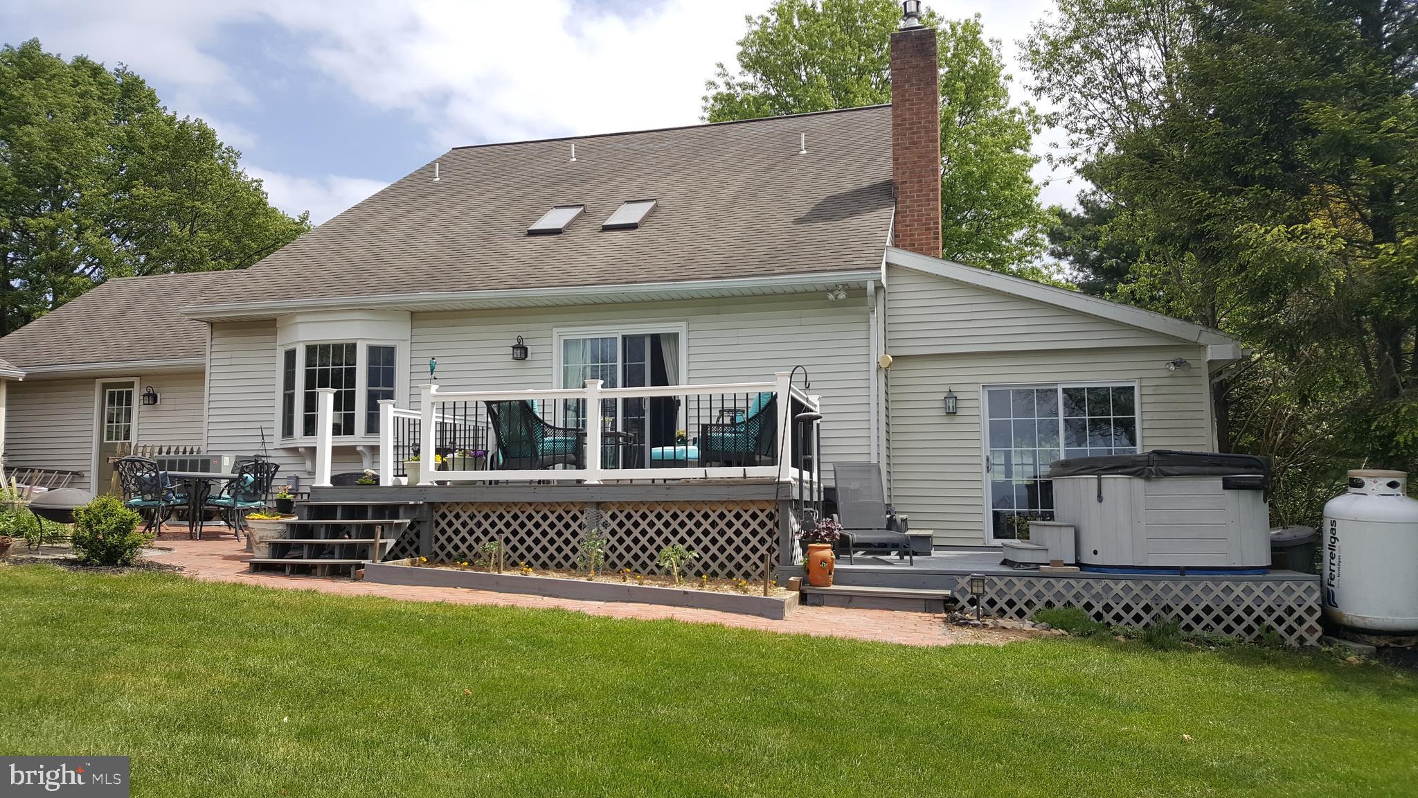 557 Hi View Drive Lititz, PA 17543 - Photo 6 of 53