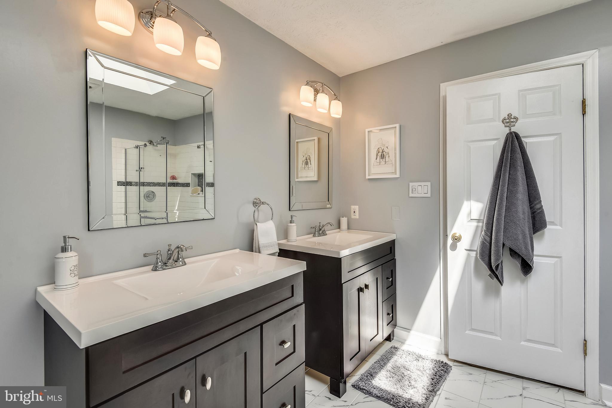 12613 Bridoon Lane Reston, VA 20191 - Photo 19 of 46 Master Bathroom
