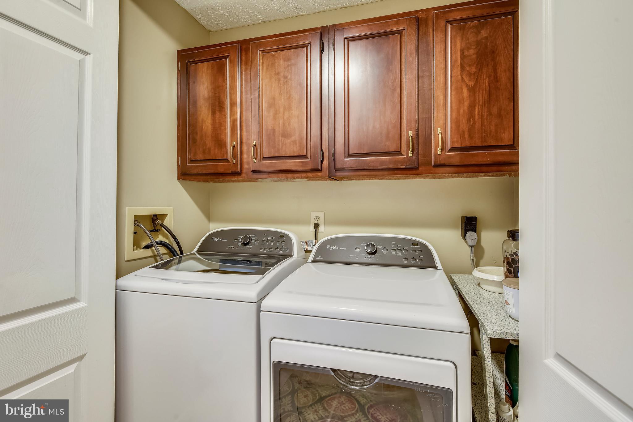 12613 Bridoon Lane Reston, VA 20191 - Photo 28 of 46 Main Level Washer/Dryer