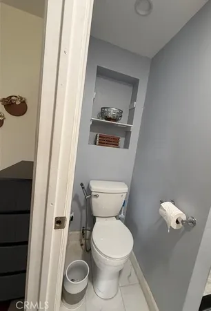 $1,650 | 24001 Bessemer Street, Woodland Hills, CA 91367