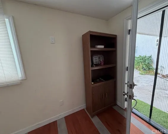 $1,650 | 24001 Bessemer Street, Woodland Hills, CA 91367
