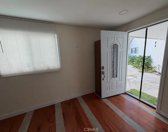 $1,650 | 24001 Bessemer Street, Woodland Hills, CA 91367