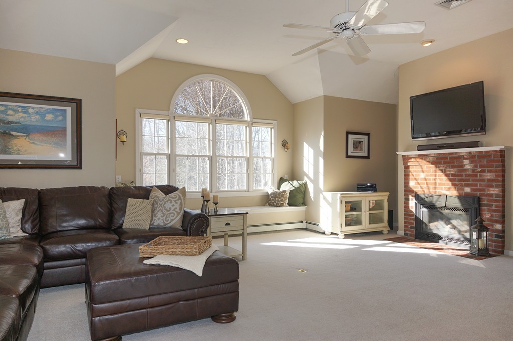 32 Littlefield Road Milford, MA 01757 - Photo 7 of 28