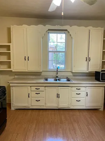 $1,100 | 617 West Gandy Street, Denison, TX 75020