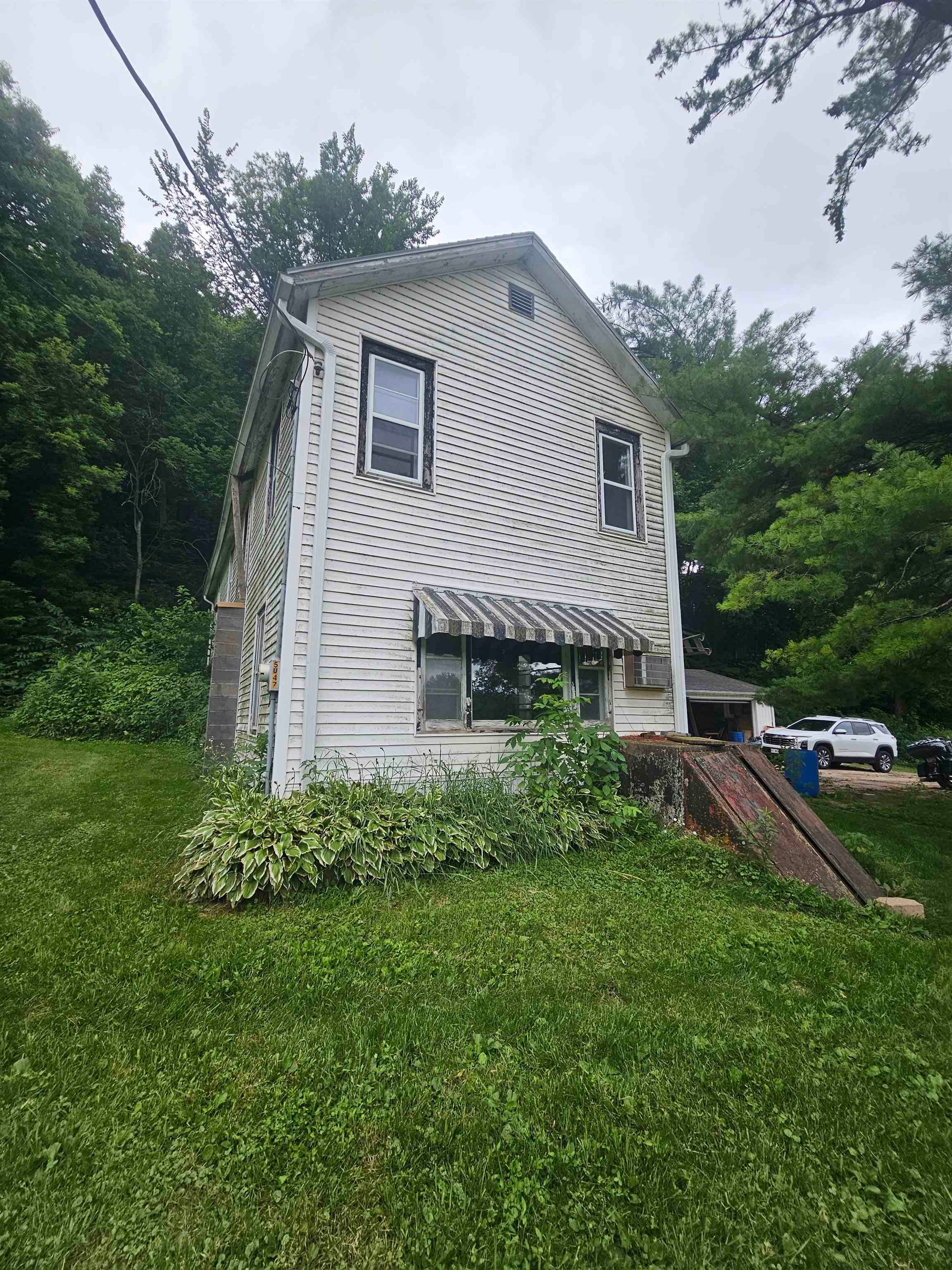 4918 County Road North Cassville, WI 53806 - Photo 17 of 23