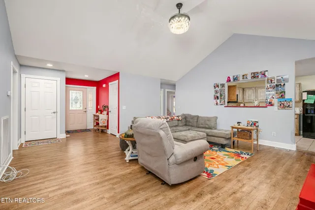 $535,000 | 633 East Deer Creek Drive, Crossville, TN 38571