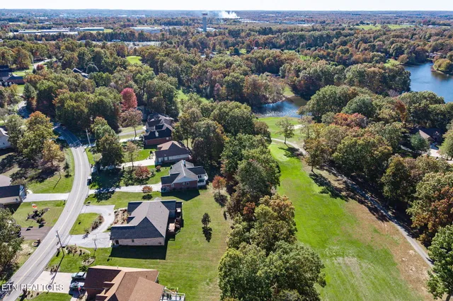 $535,000 | 633 East Deer Creek Drive, Crossville, TN 38571