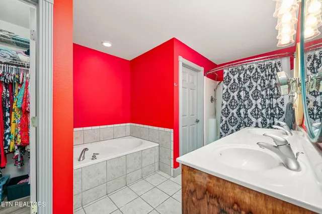 $535,000 | 633 East Deer Creek Drive, Crossville, TN 38571