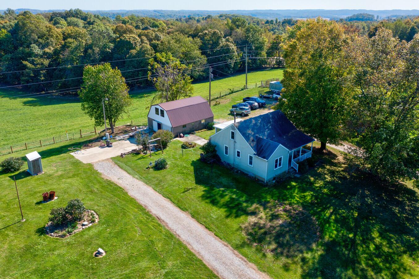 4240 Mile Hill Road Southwest Lancaster, OH 43130 - Photo 3 of 38 Gallery Image 3