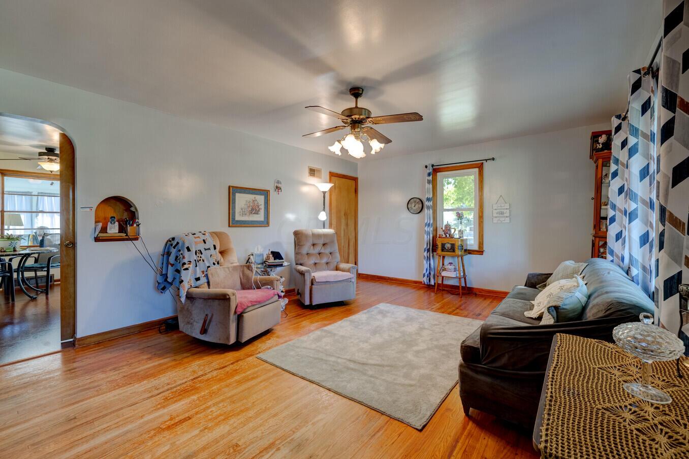 4240 Mile Hill Road Southwest Lancaster, OH 43130 - Photo 7 of 38 Gallery Image 7