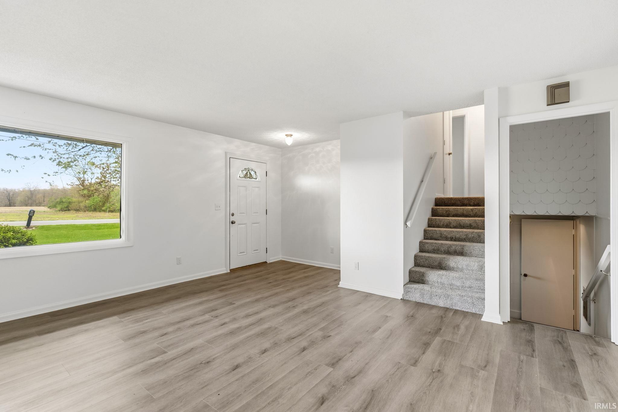 4326 Hursh Road Fort Wayne, IN 46845 - Photo 6 of 35