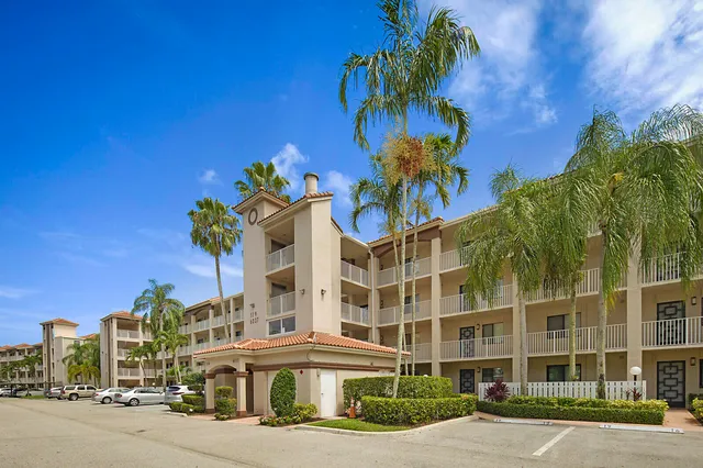 $235,000 | 6037 Pointe Regal Circle, Unit 403, Delray Beach, FL 33484