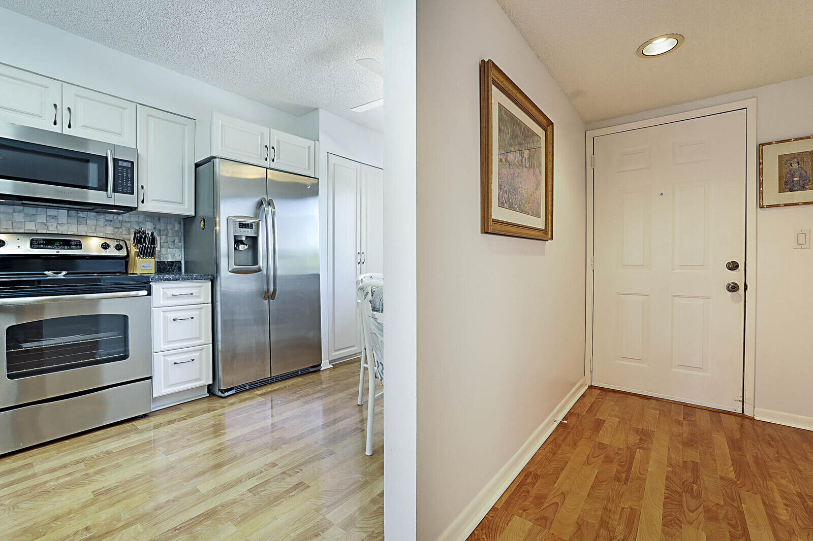 6037 Pointe Regal Circle, Unit 403 Delray Beach, FL 33484 - Photo 13 of 24 13_6037_Pointe_Regal_Circle_Apt_403_13_m