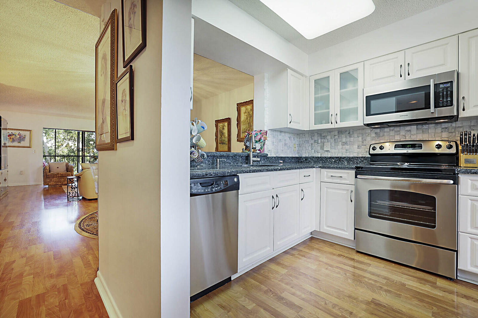 6037 Pointe Regal Circle, Unit 403 Delray Beach, FL 33484 - Photo 14 of 24 14_6037_Pointe_Regal_Circle_Apt_403_14_m