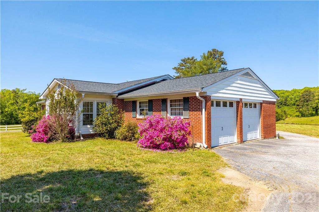 793 Bailey Road Lancaster, SC 29720 - Photo 8 of 33 Gallery Image 8