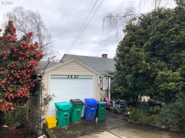 1421 Southwest Spring Garden Street Portland, OR 97219 - Photo 1 of 2 Gallery Image 1