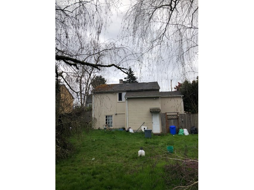 1421 Southwest Spring Garden Street Portland, OR 97219 - Photo 2 of 2 Gallery Image 2