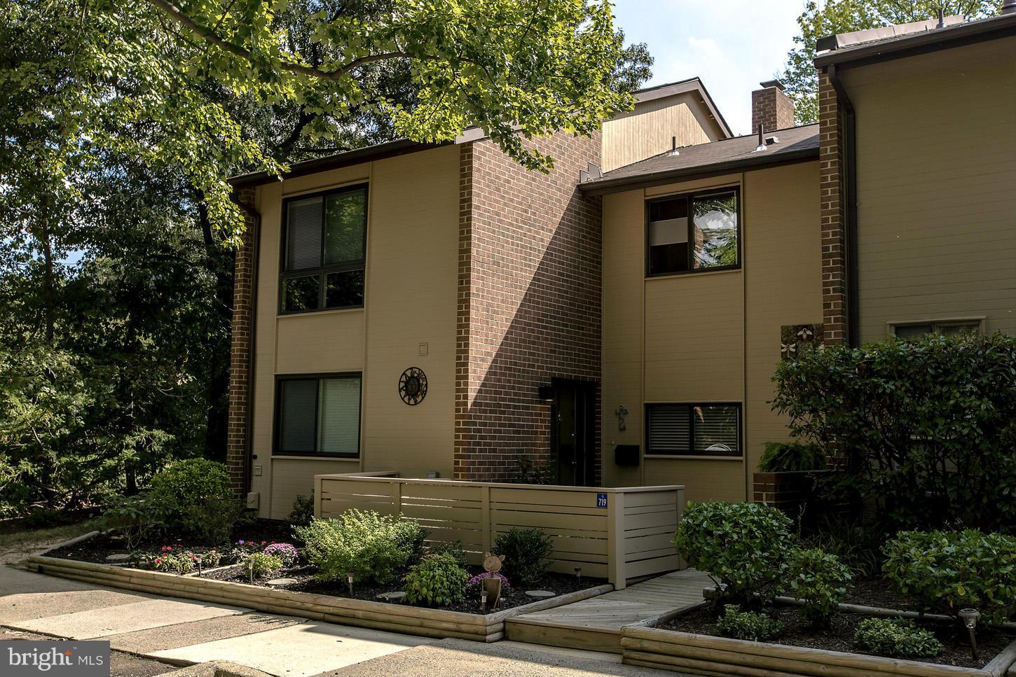 Exterior (Front)
