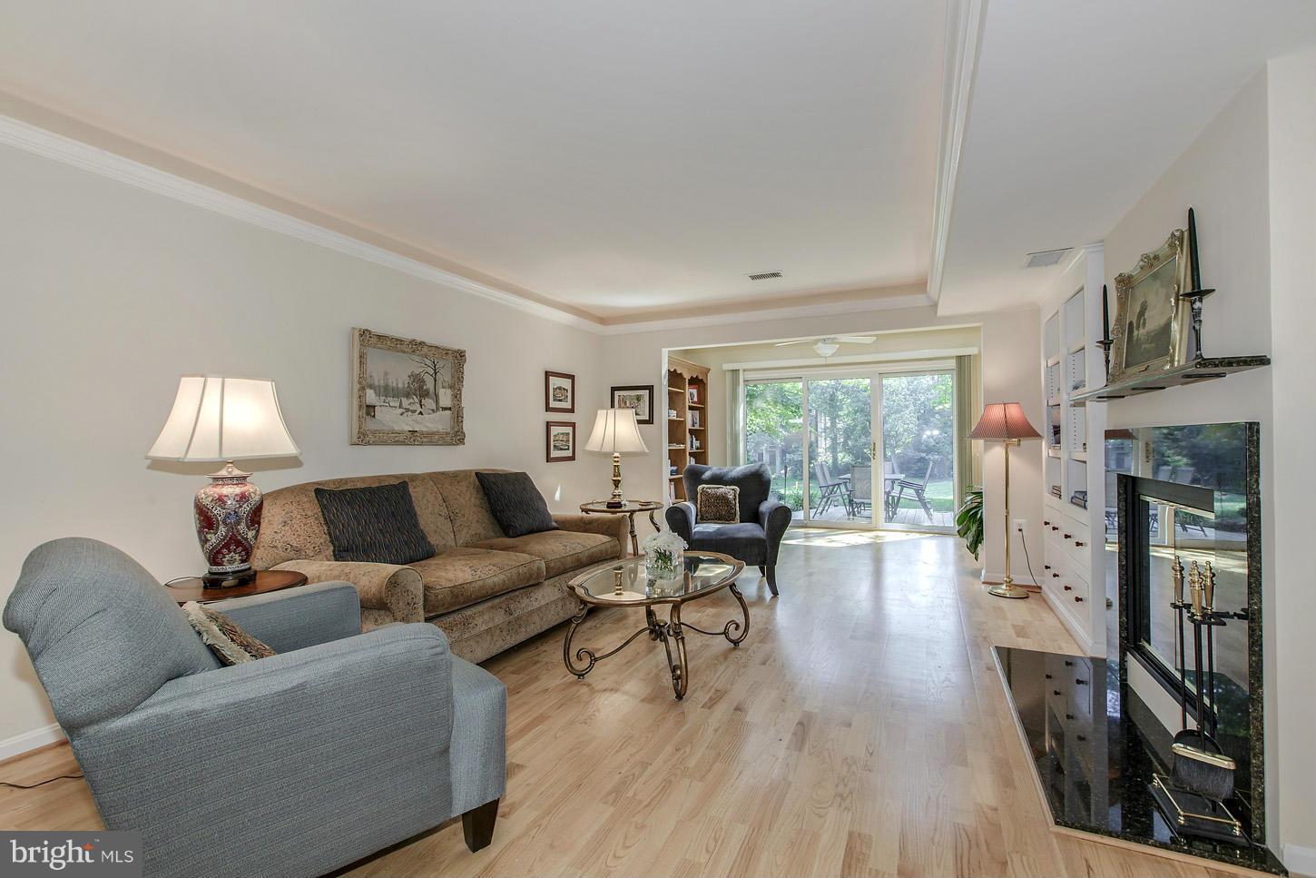 11719 Indian Ridge Road Reston, VA 20191 - Photo 11 of 29 Living Room