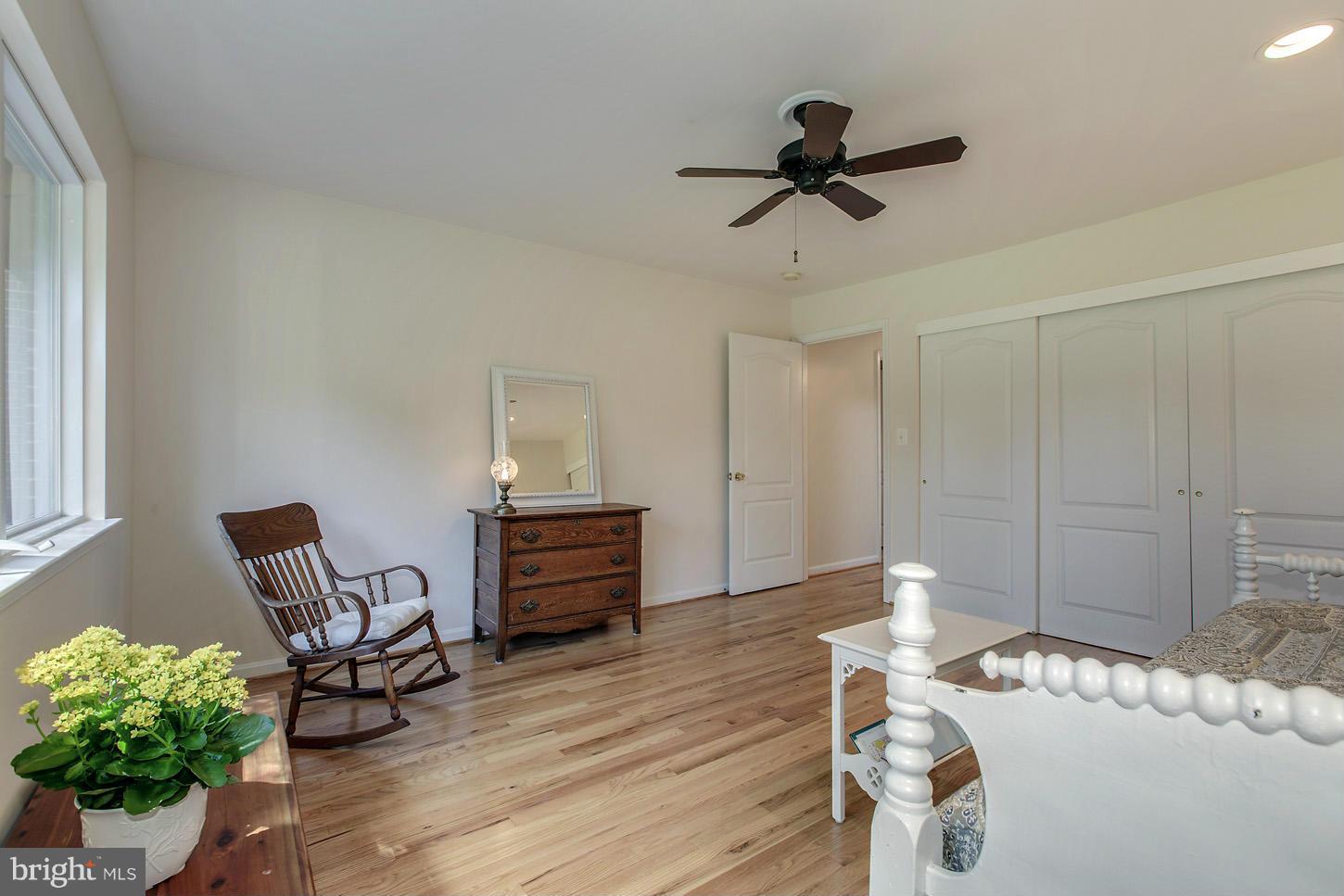 11719 Indian Ridge Road Reston, VA 20191 - Photo 20 of 29 Bedroom
