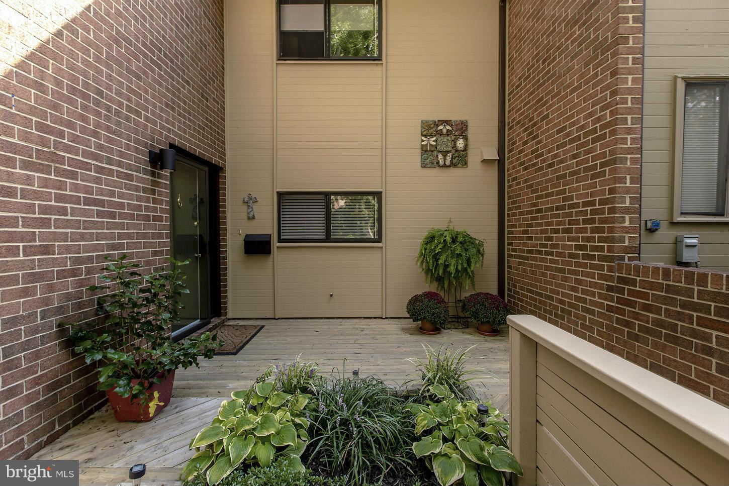 11719 Indian Ridge Road Reston, VA 20191 - Photo 2 of 29 Exterior (Front)