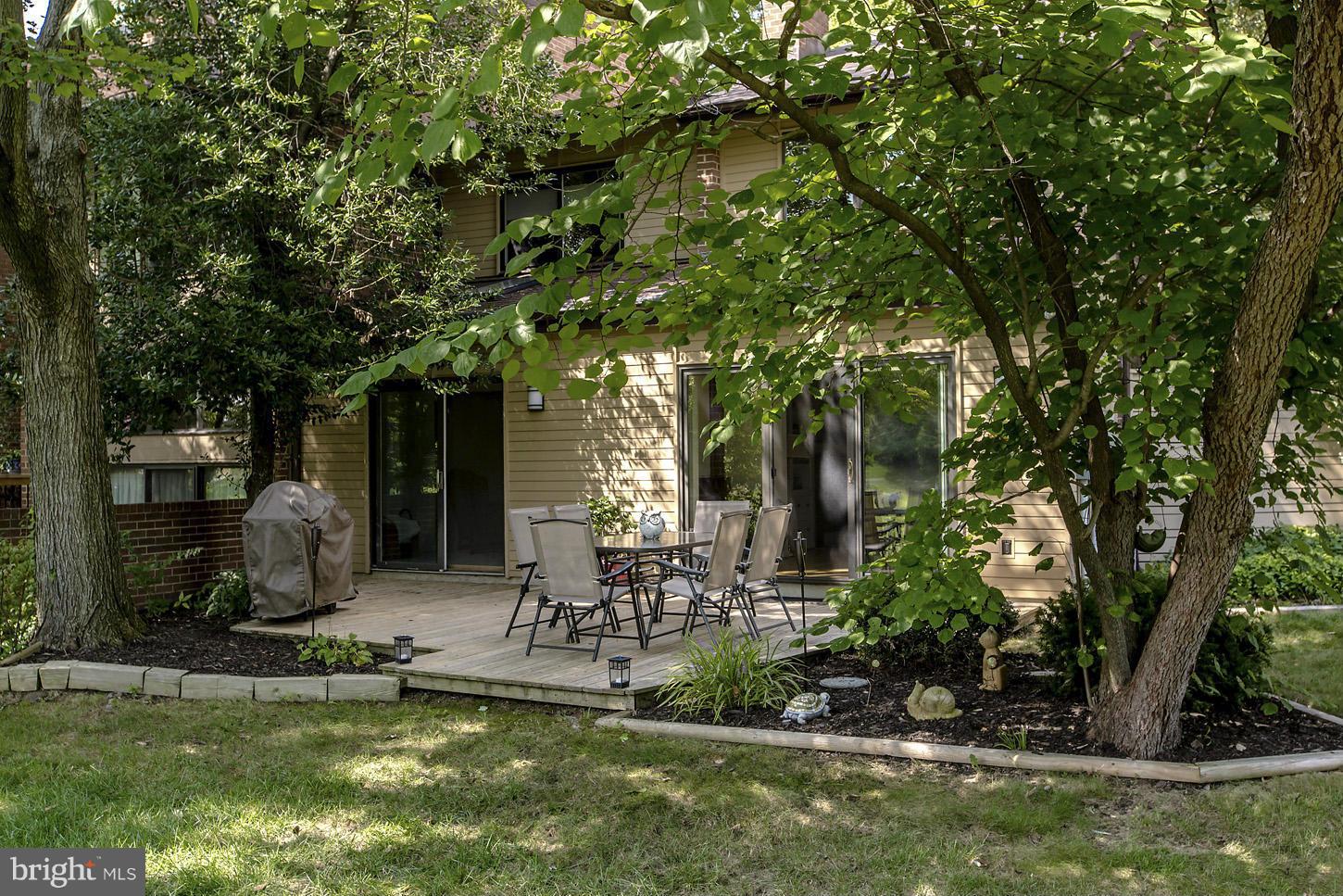 11719 Indian Ridge Road Reston, VA 20191 - Photo 25 of 29 Exterior (Rear)