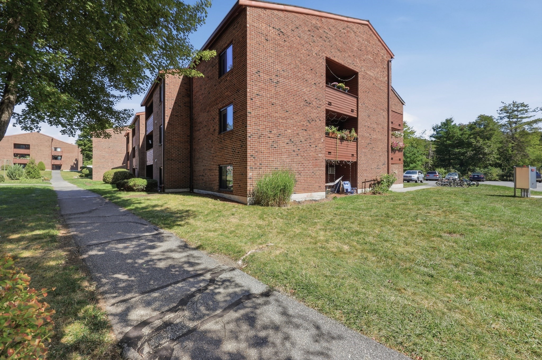 17 Davis Road, Unit A11 Acton, MA 01720 - Photo 2 of 20 Gallery Image 2